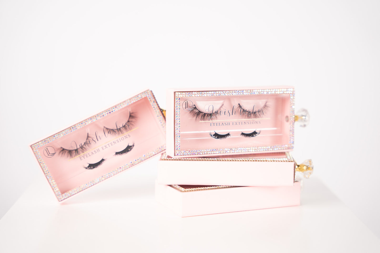 ‘Amor’ Lavish Lashes