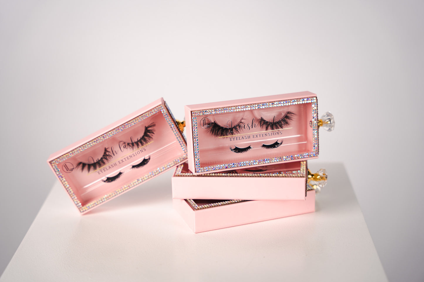 ‘Bratz’ strip lashes