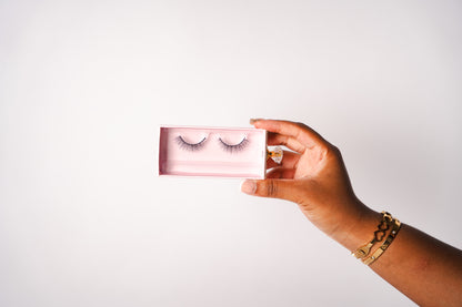 'Classy' strip lashes